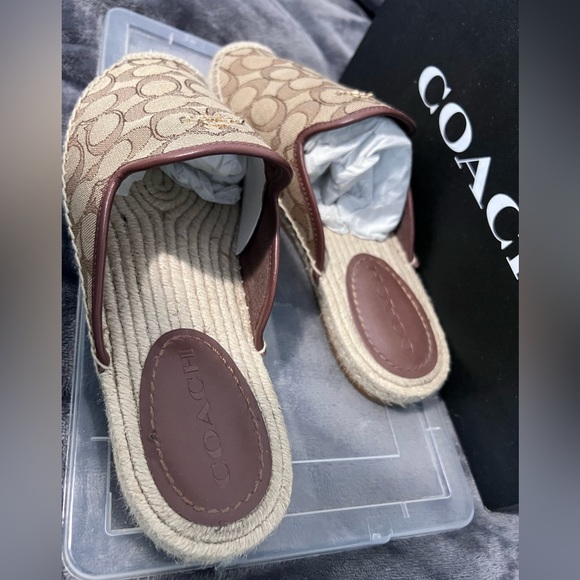 COACH SANDALS - Picture 6 of 7